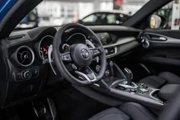 Alfa Romeo Stelvio, 2.0 L, 2022 год, 0 km, Баку - Цена: 54 600 $ - Tunel.az