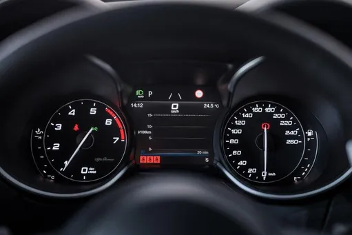 Alfa Romeo Stelvio, 2.0 L, 2022 i̇l, 0 km, Bakı - Qiymət: 54 600 $ - Tunel.az