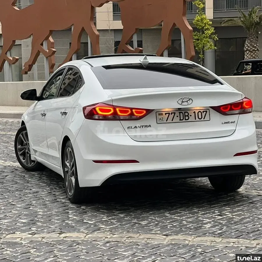 Hyundai Elantra 2017