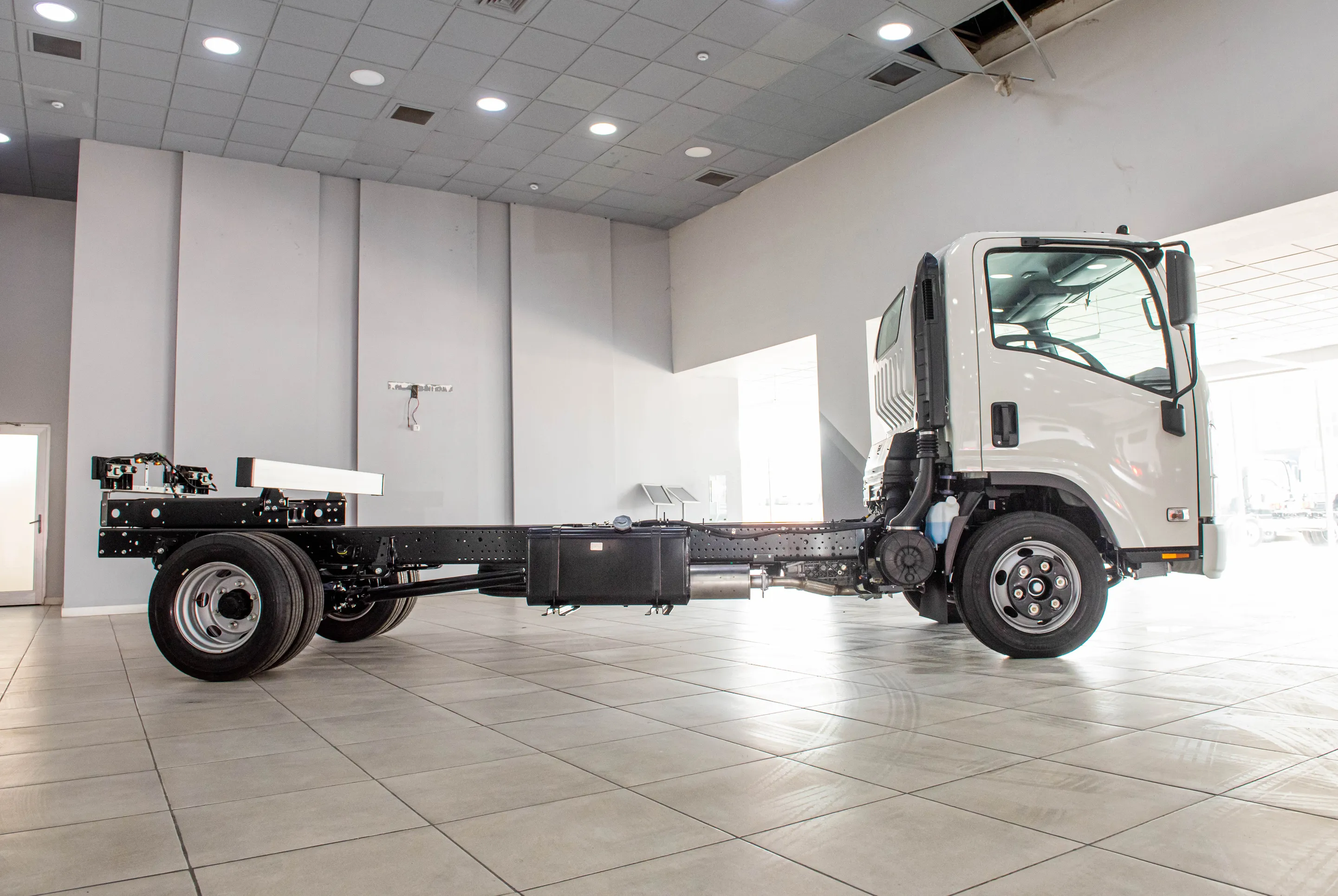 Isuzu NMR 85 H, 3.0 L, 2023 год, 0 km, Баку - Цена: 59 500 ₼ - Tunel.az