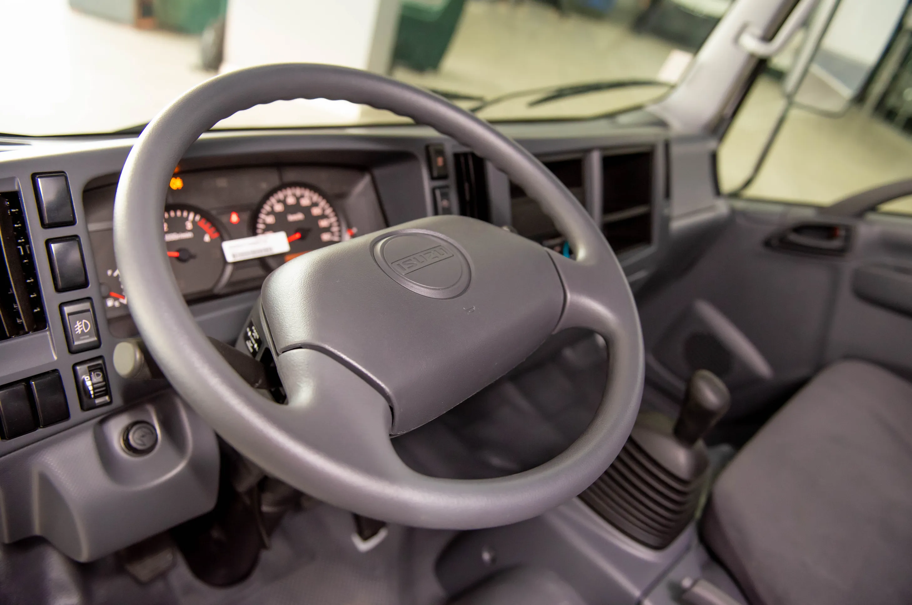 Isuzu NMR 85 H, 3.0 L, 2023 год, 0 km, Баку - Цена: 59 500 ₼ - Tunel.az