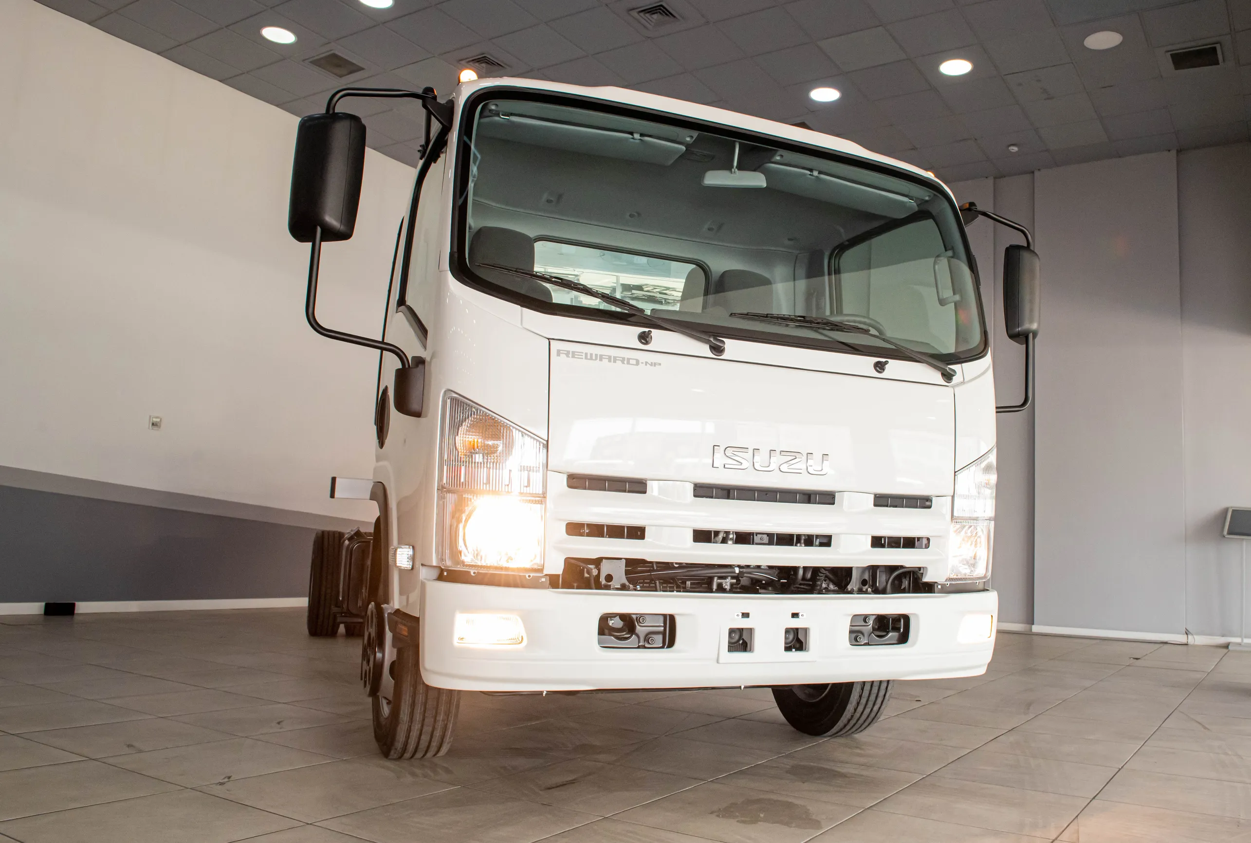 Isuzu NMR 85 H, 3.0 L, 2023 год, 0 km, Баку - Цена: 59 500 ₼ - Tunel.az