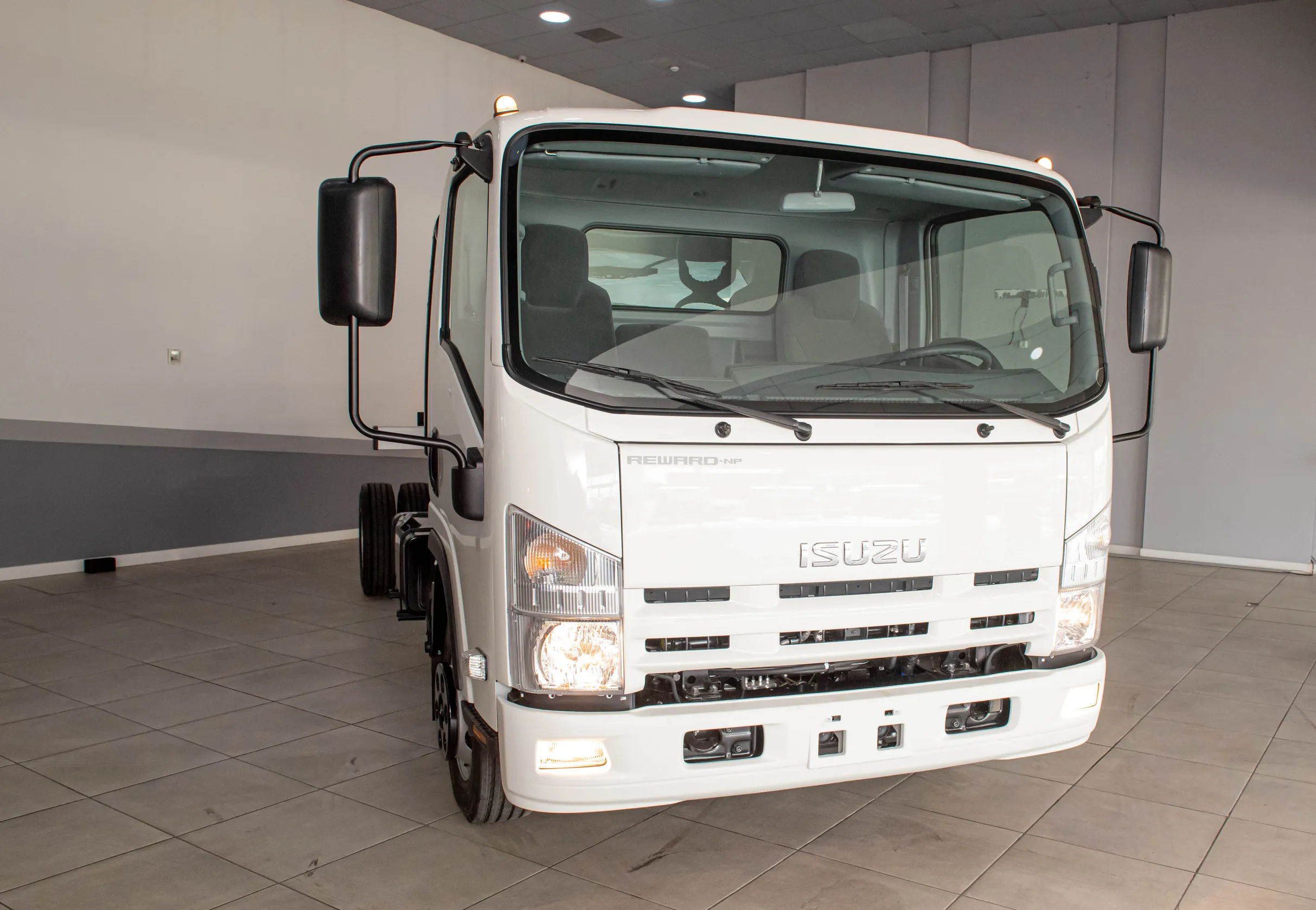 Isuzu NMR 85 H, 3.0 L, 2023 год, 0 km, Баку - Цена: 59 500 ₼ - Tunel.az