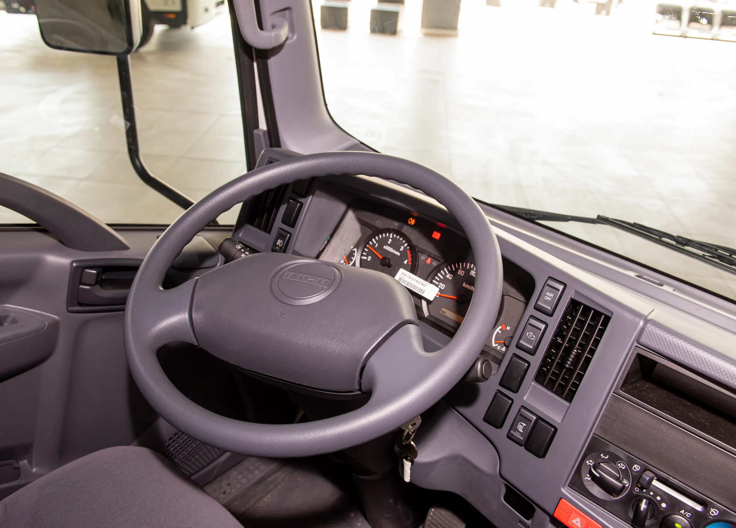Isuzu NMR 85 H, 3.0 L, 2023 год, 0 km, Баку - Цена: 59 500 ₼ - Tunel.az