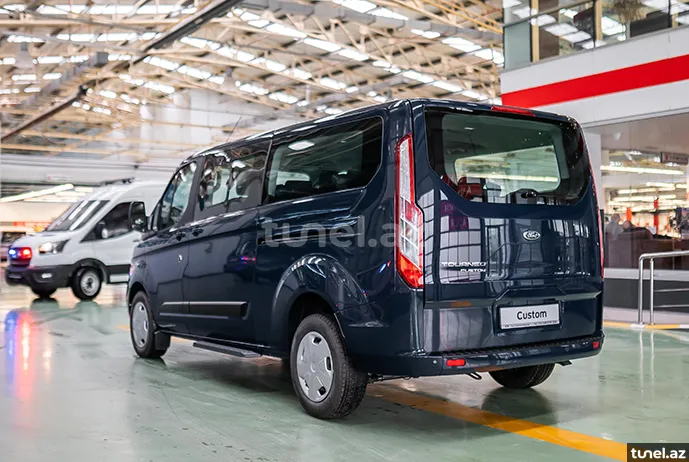 Ford Tourneo Custom 2023