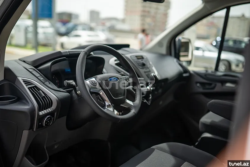 Ford Tourneo Custom 2023