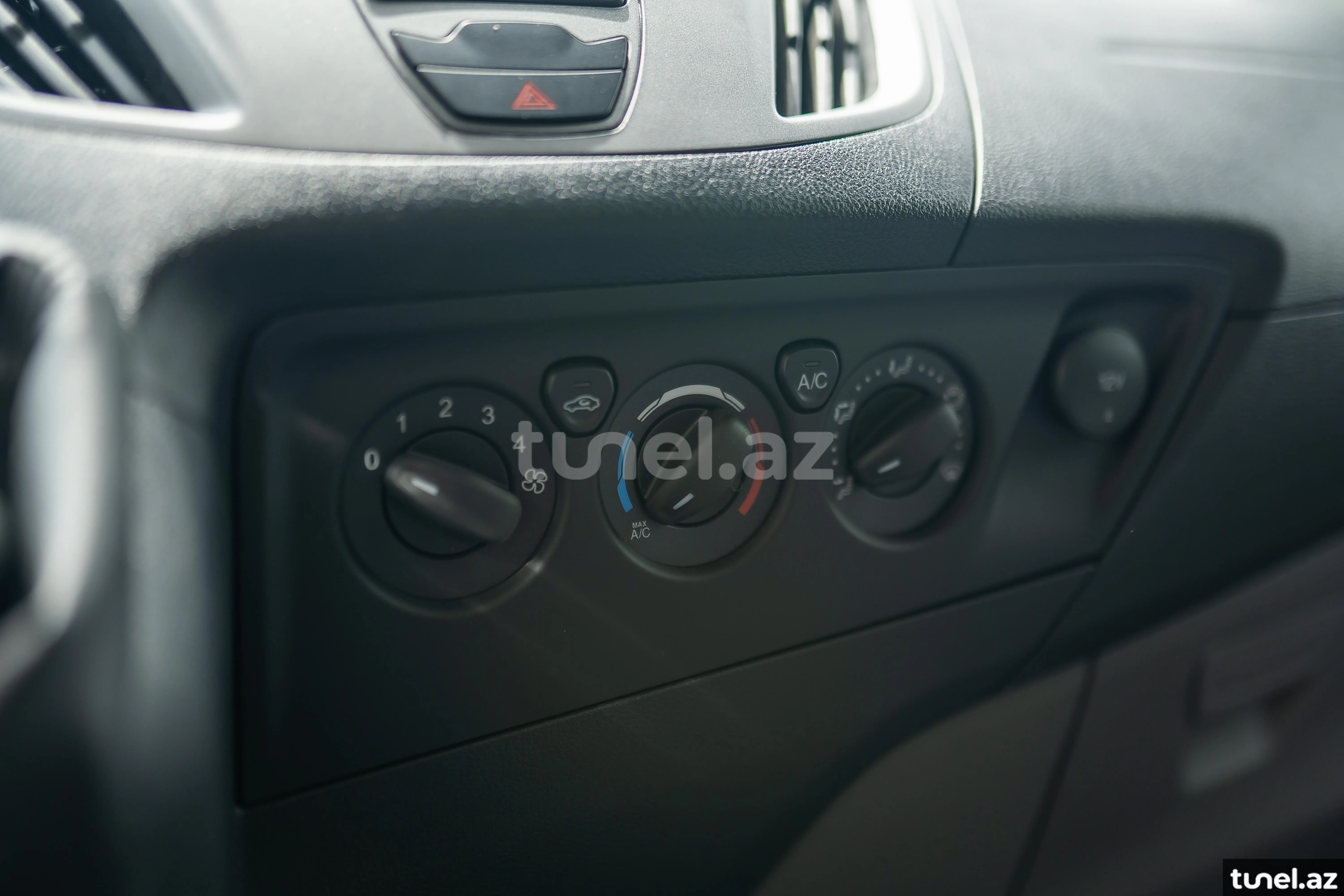 Ford Tourneo Custom 2023