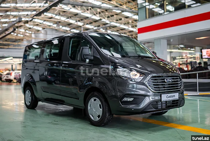 Ford Tourneo Custom 2023