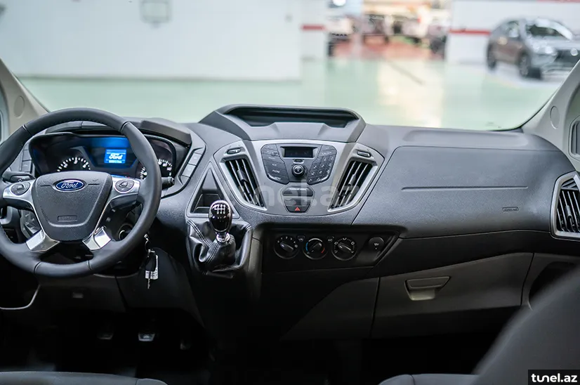 Ford Tourneo Custom 2023