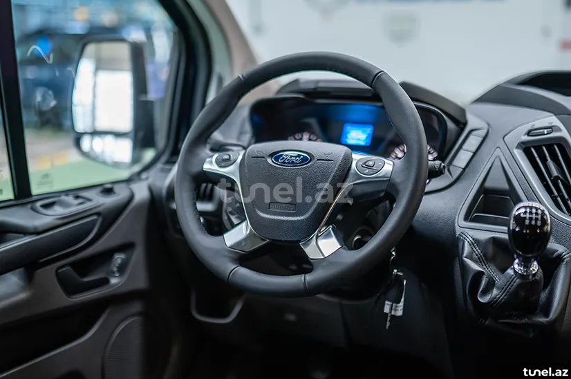 Ford Tourneo Custom 2023