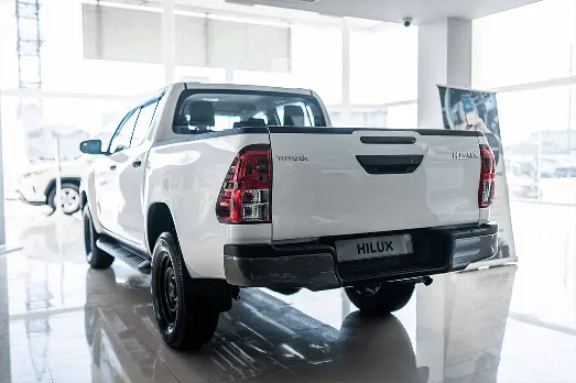 Toyota Hilux, 2.4 L, 2023 год, 0 km, Баку - Цена: 66 100 ₼ - Tunel.az