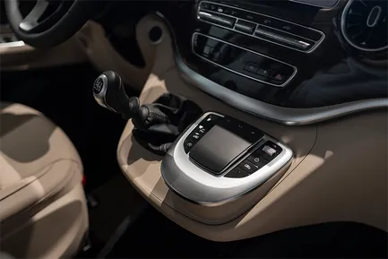 Mercedes V 220, 2.0 L, 2023 год, 0 km, Баку - Цена: 75 290 € - Tunel.az