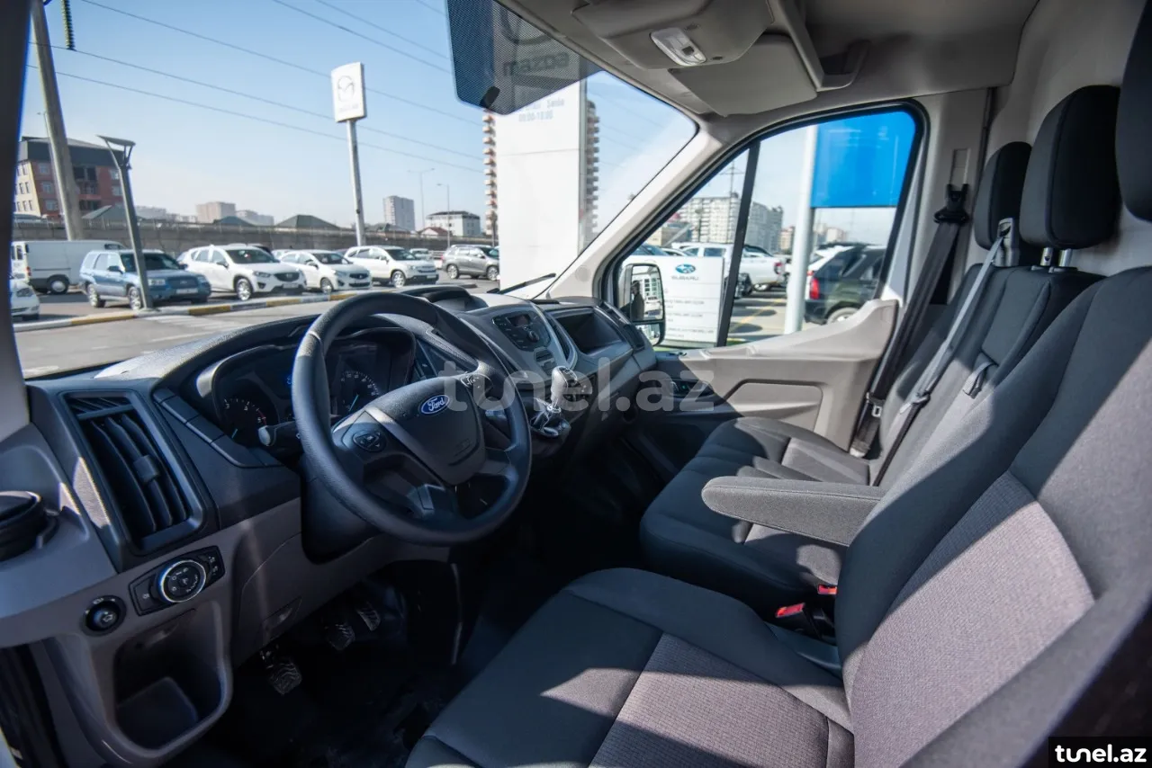 Ford Transit 2023