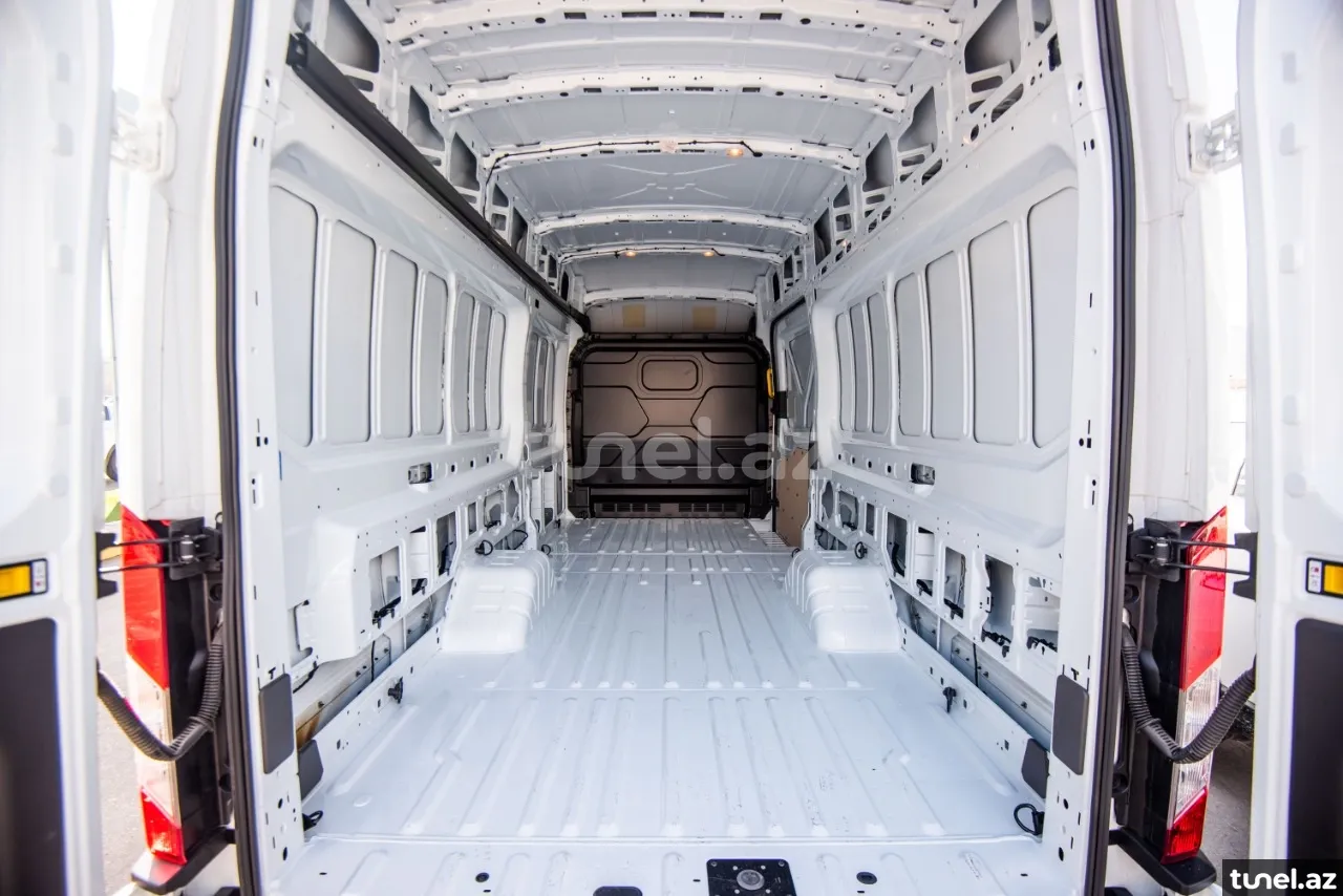 Ford Transit 2023