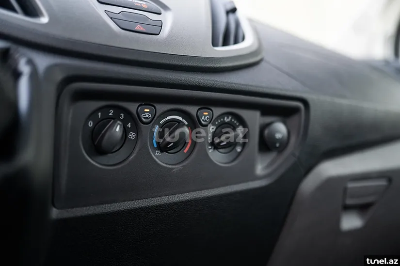 Ford Transit 2023