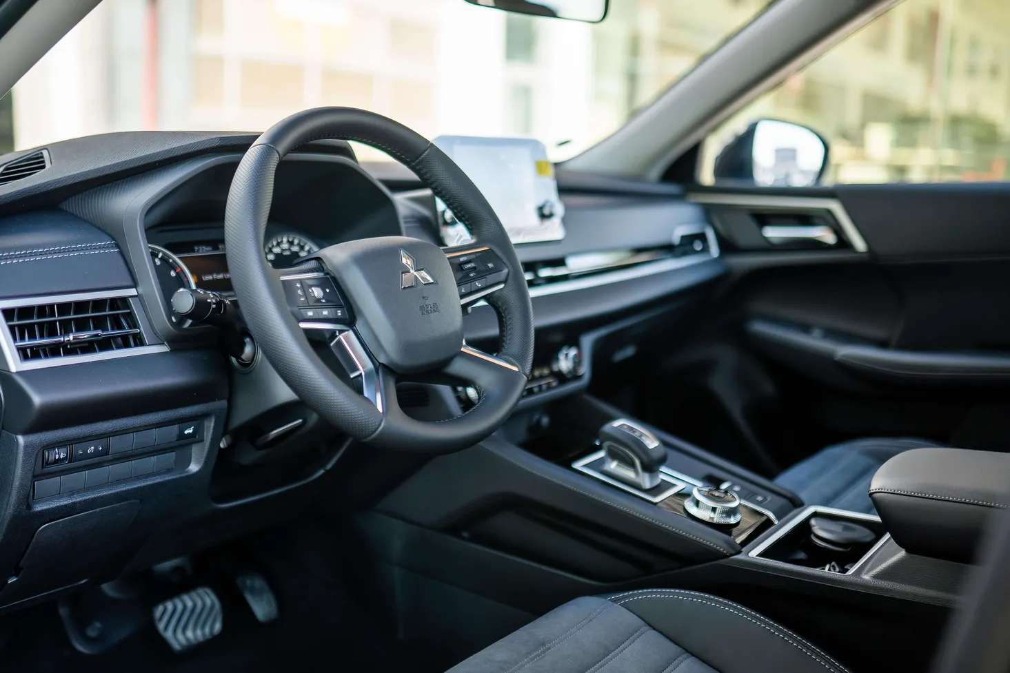 Mitsubishi Outlander, 2.5 L, 2023 год, 0 km, Баку - Цена: 65 500 ₼ - Tunel.az