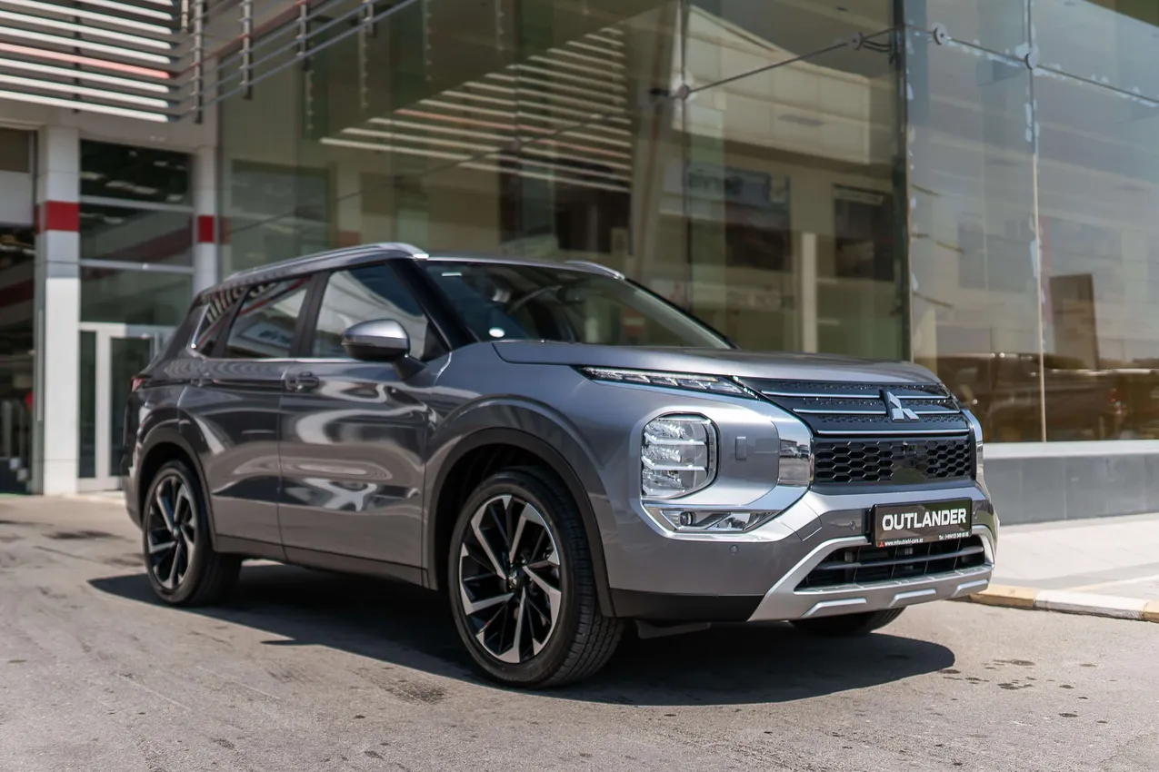 Mitsubishi Outlander, 2.5 L, 2023 год, 0 km, Баку - Цена: 69 500 ₼ - Tunel.az