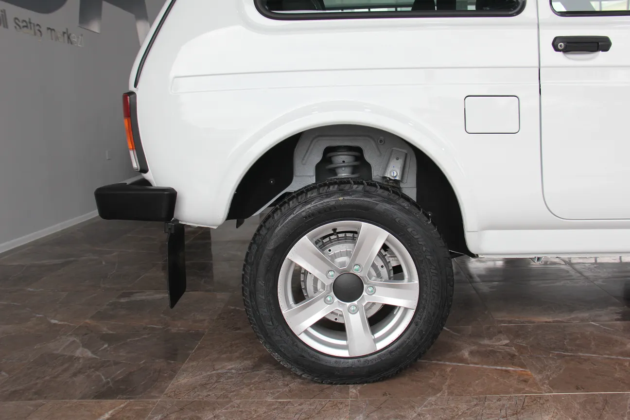 LADA (VAZ) Niva, 1.7 L, 2024 год, 0 km, Баку - Цена: 18 700 ₼ - Tunel.az