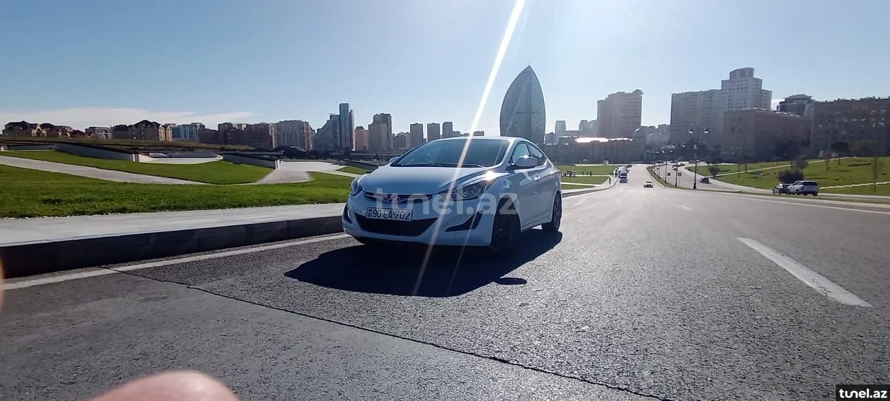 Hyundai Elantra 2015