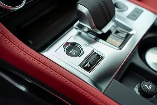 Jaguar F-Pace R, 2.0 L, 2023 жыл, 0 km, Baku - Баасы: 97 000 $ - Tunel.az