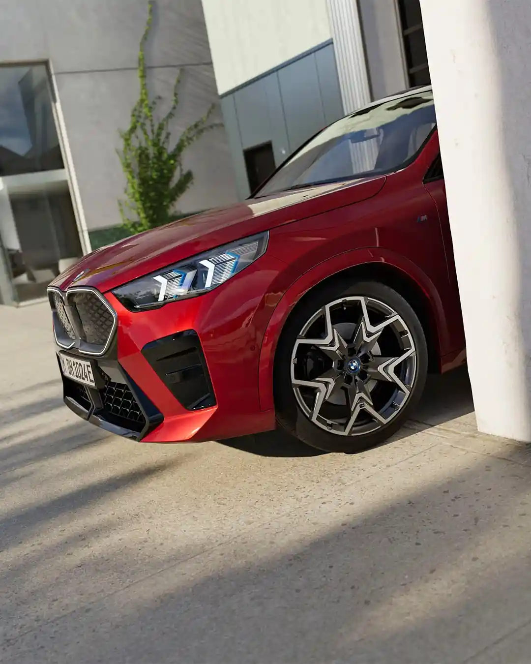 Xüsusi olaraq göstərmək üçün buradadır
#THEi5 #BMW #BMWi #BMWElectric #BornElectric #ImprotexMotors #BMWAzerbaijan
__
BMW iX2 xDrive30: Enerji istehlakı: 17,7–16,3 kVt/100 km. CO2 emissiyaları: 0 q/km. Elektrik diapazonu: 417–449 kilometr. Bütün məlumatlar WLTP-ə uyğundur.