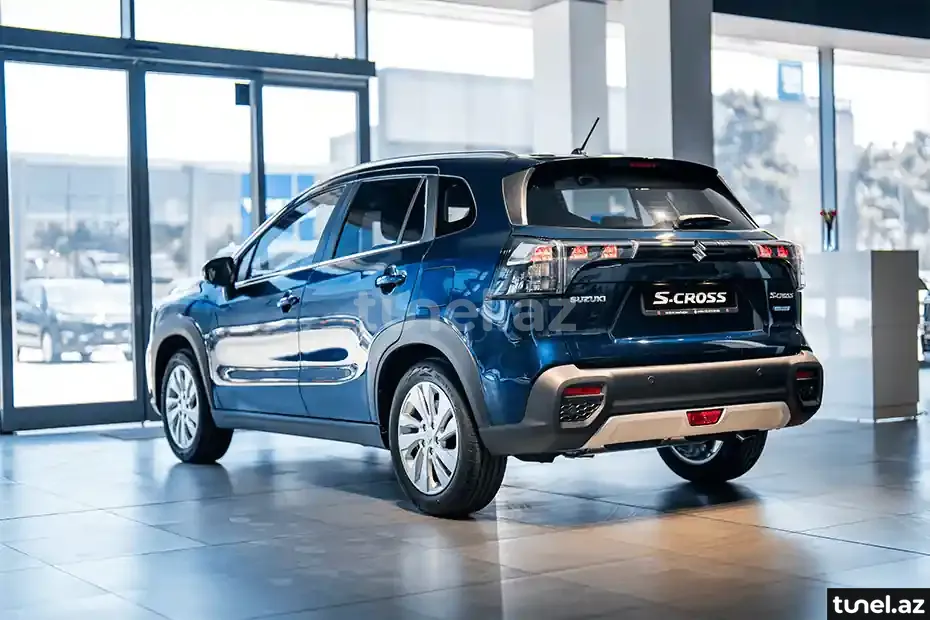 Suzuki S-Cross 2023