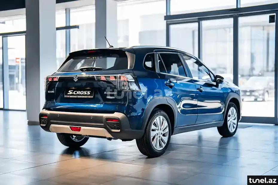 Suzuki S-Cross 2023
