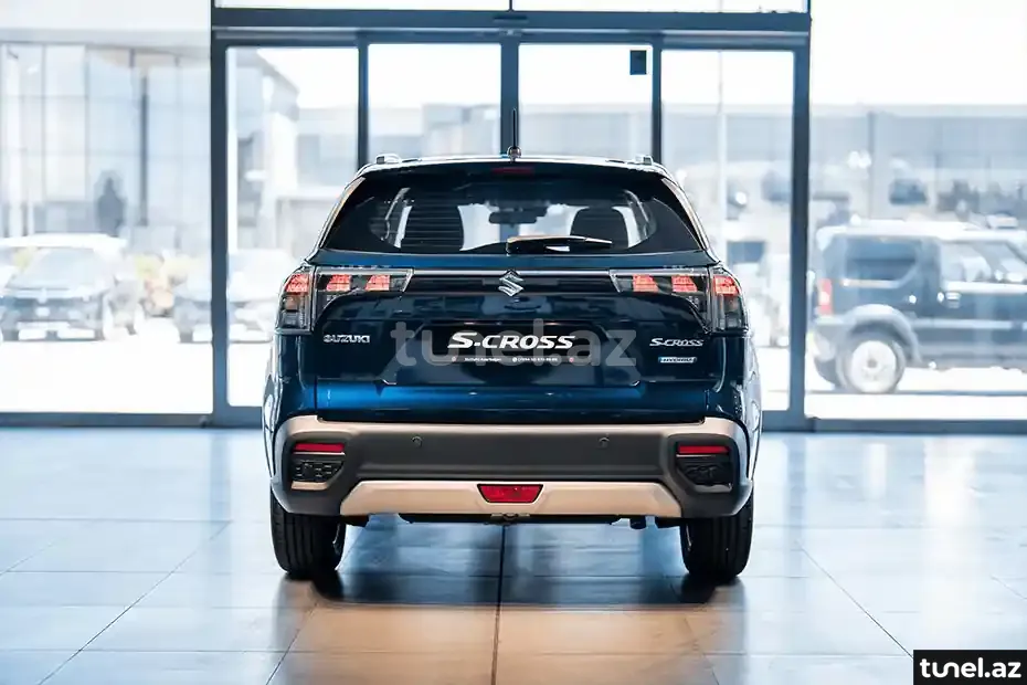 Suzuki S-Cross 2023