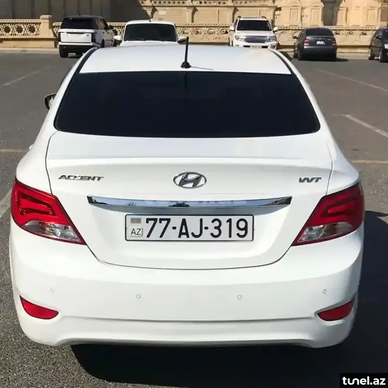 Hyundai Accent 2015
