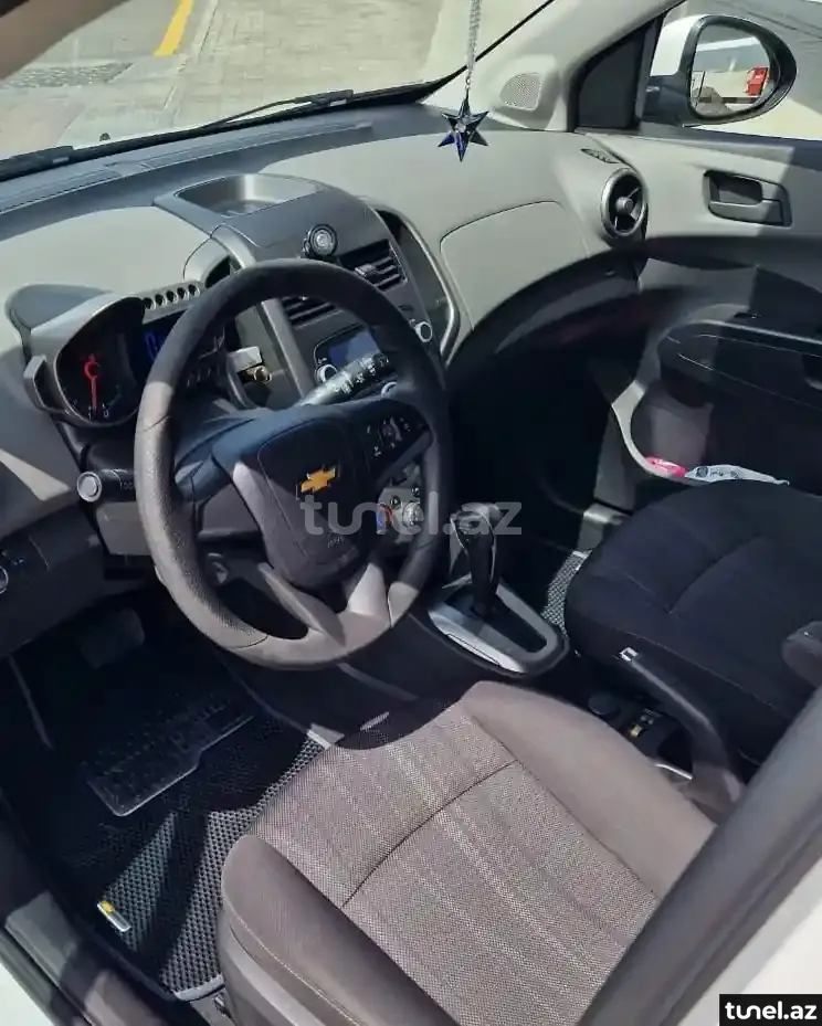 Chevrolet Aveo 2015