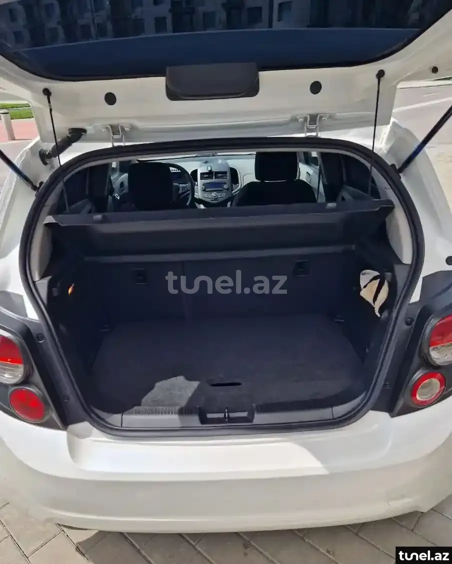 Chevrolet Aveo 2015