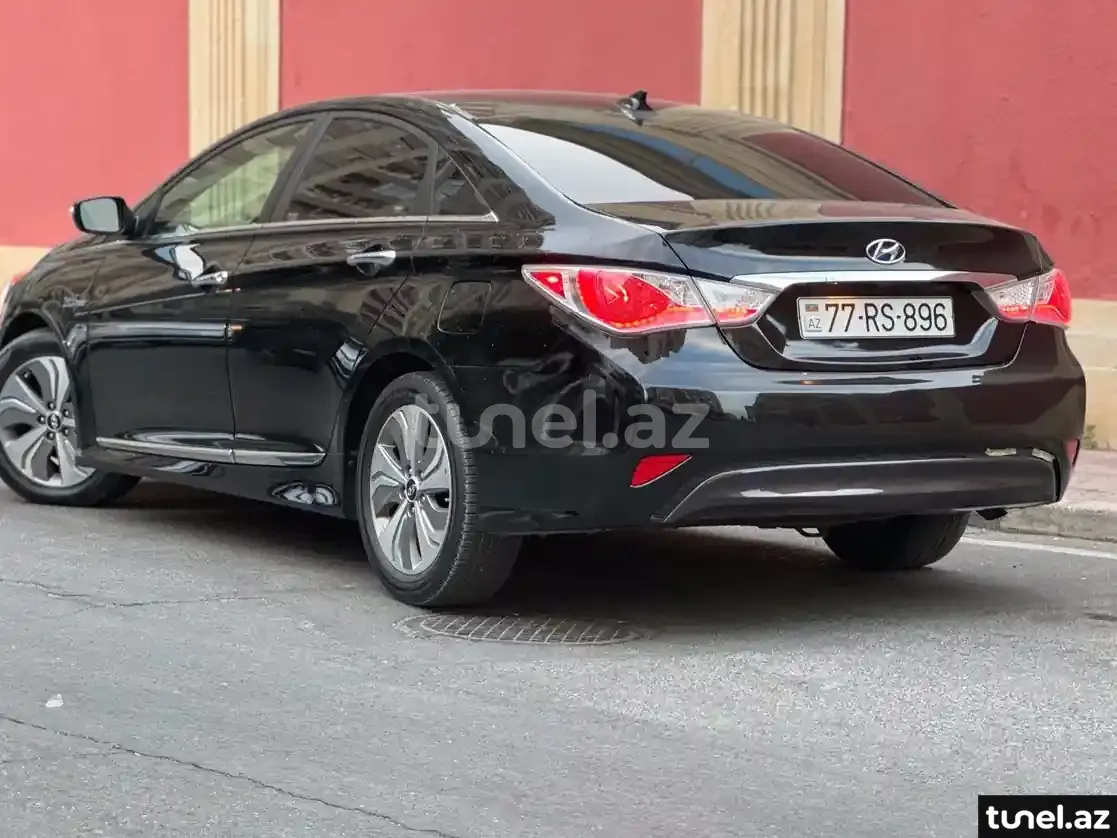 Hyundai Sonata 2011