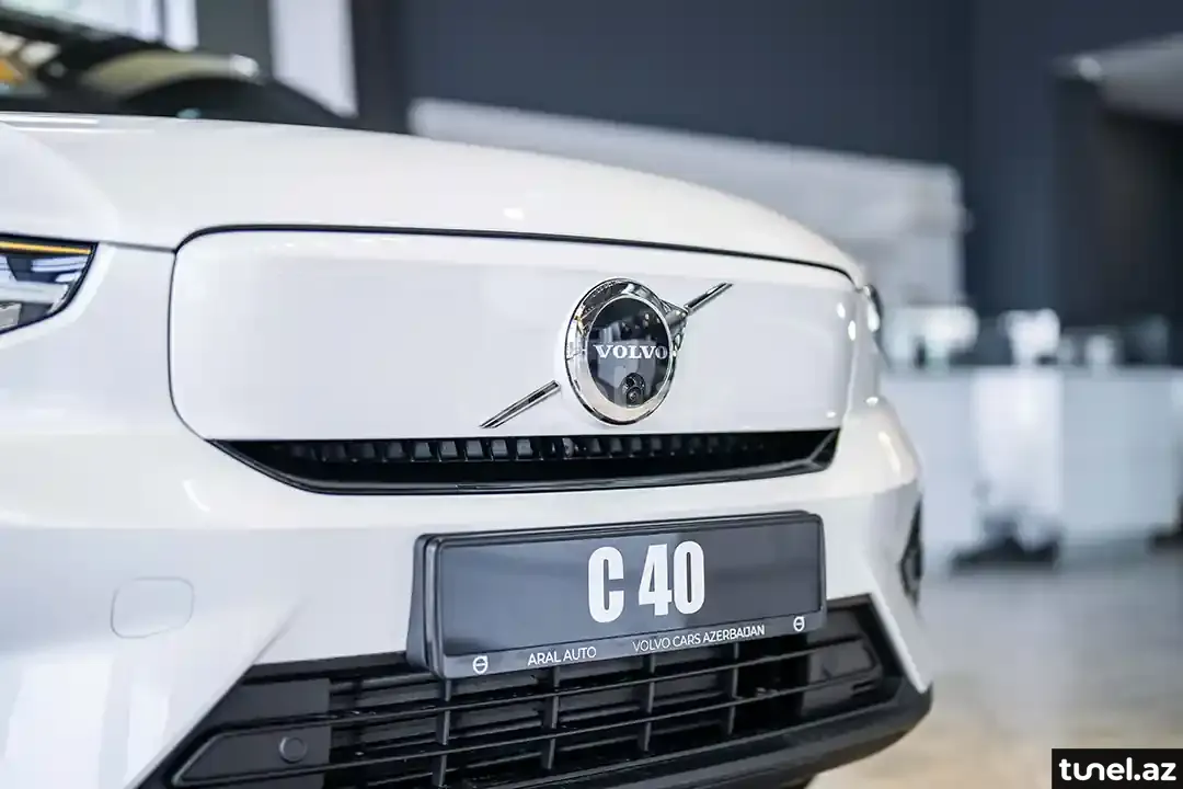 Volvo C40 2023