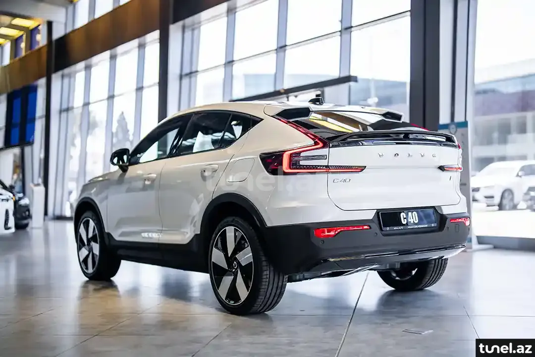 Volvo C40 2023