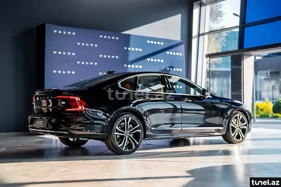 Volvo S90 2023