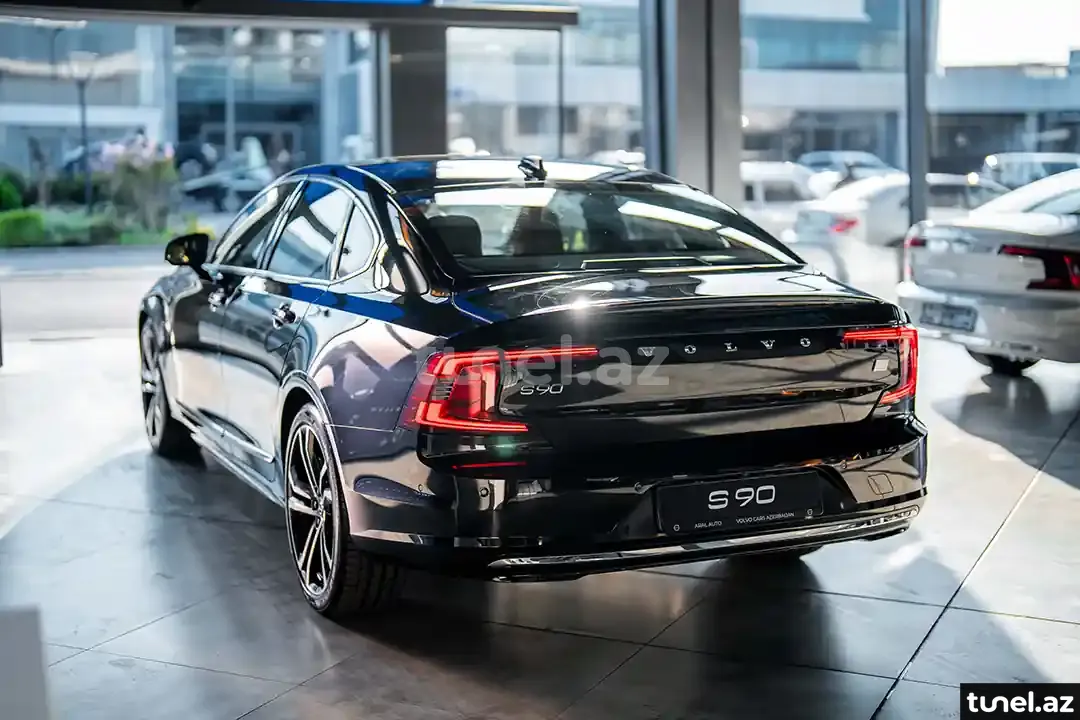 Volvo S90 2023