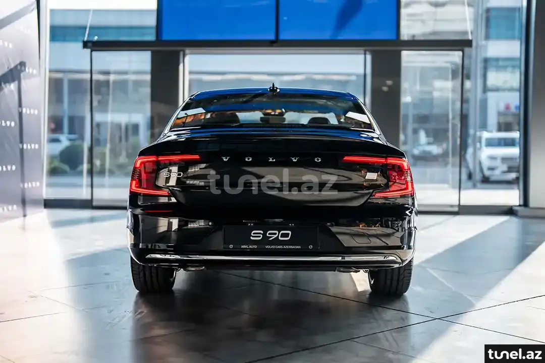 Volvo S90 2023