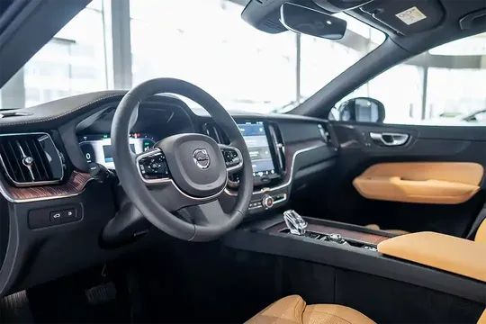 Volvo XC60, 2.0 L, 2023 жыл, 0 km, Baku - Баасы: 62 955 € - Tunel.az