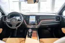 Volvo XC60, 2.0 L, 2023 жыл, 0 km, Baku - Баасы: 62 955 € - Tunel.az