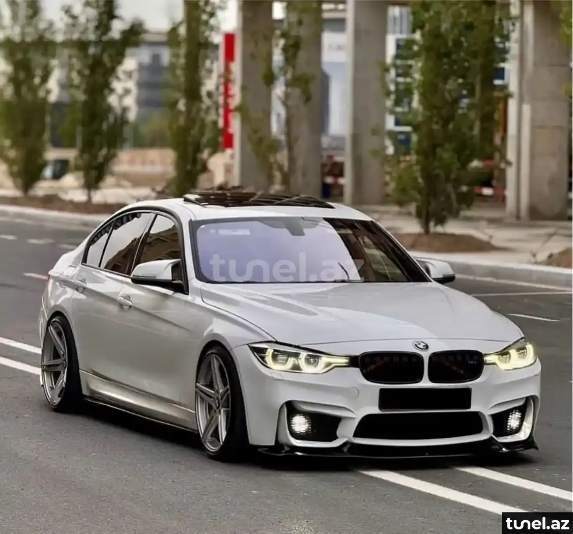 BMW 328 2016