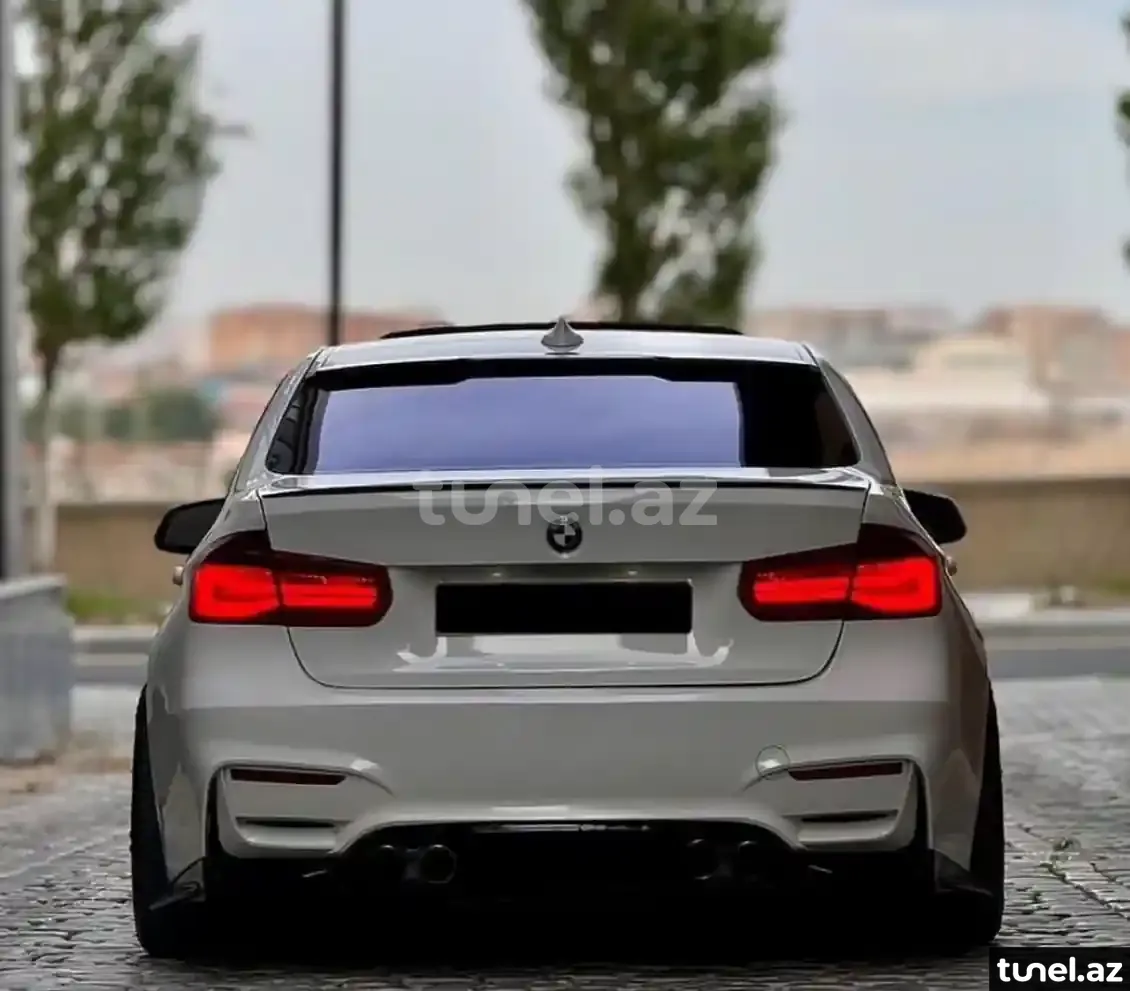 BMW 328 2016