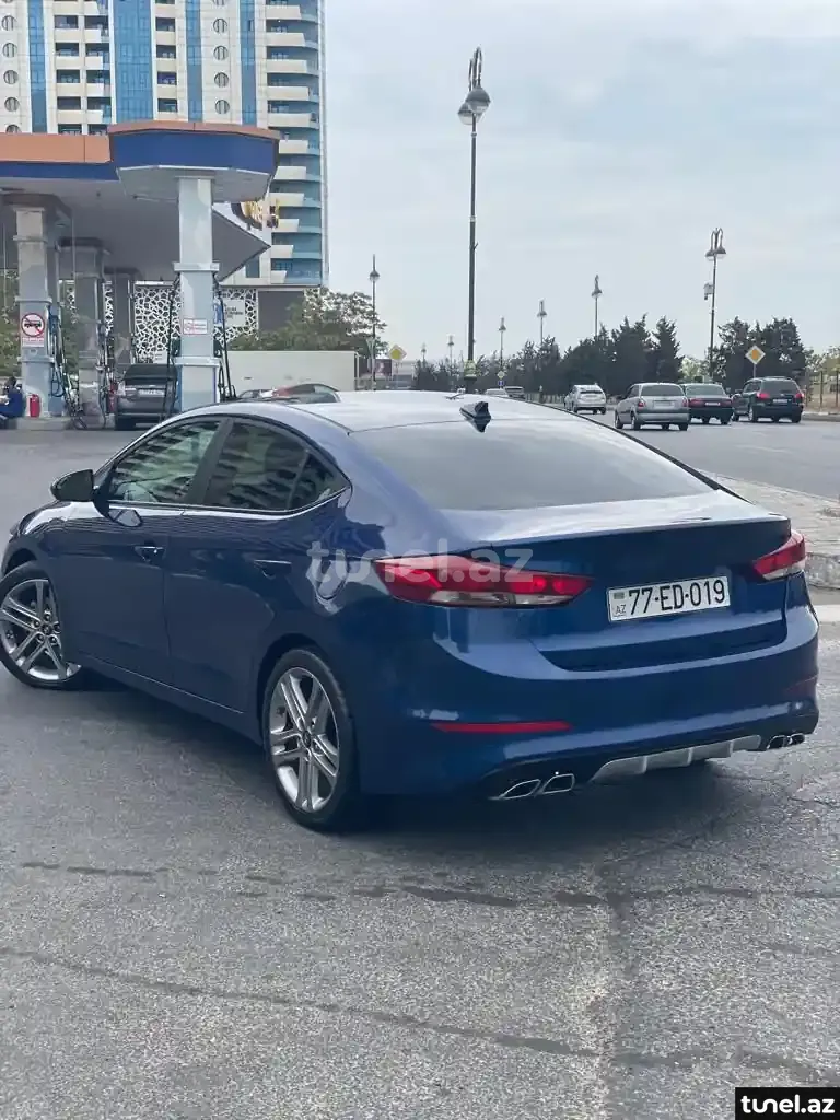 Hyundai Elantra 2018