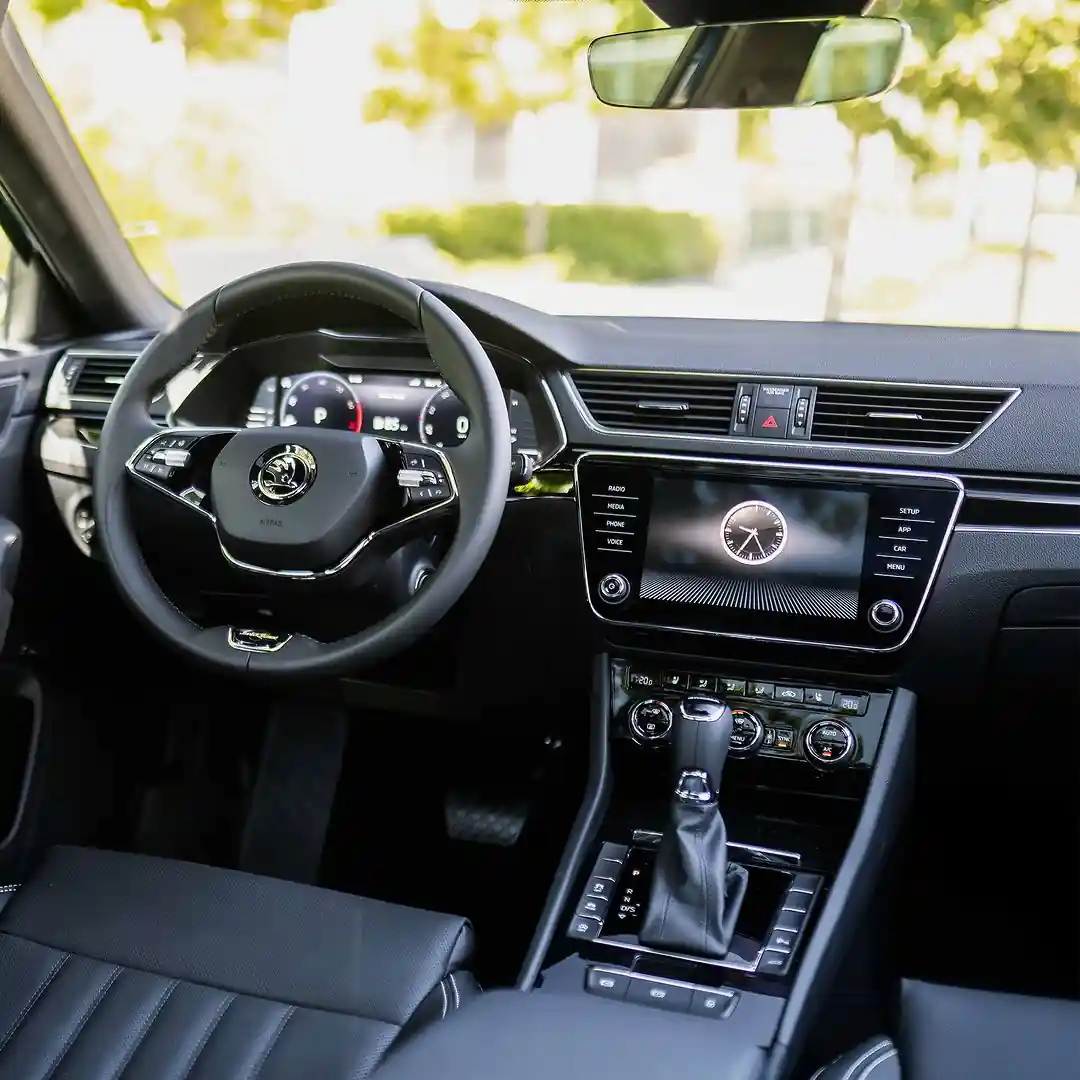 Funksional və estetik interyeri ilə valeh edən Skoda Superb!
Modelin iç dizaynı ən son texnologiyalarla təchiz olunub.
▪️ Mexaniki idarə olunan arxa və arxa yan pərdələr
▪️ Ön yan və arxa yan pərdə tipli təhlükəsizlik yastıqları
▪️Canton səs sitemi
▪️Ön tərəfdə 3 Usb portu
📞 *5544
🌐https://www.skoda.az
📍Babək pr, 74
#skoda #skodaaz #skodacz #skodagram #kodiaq