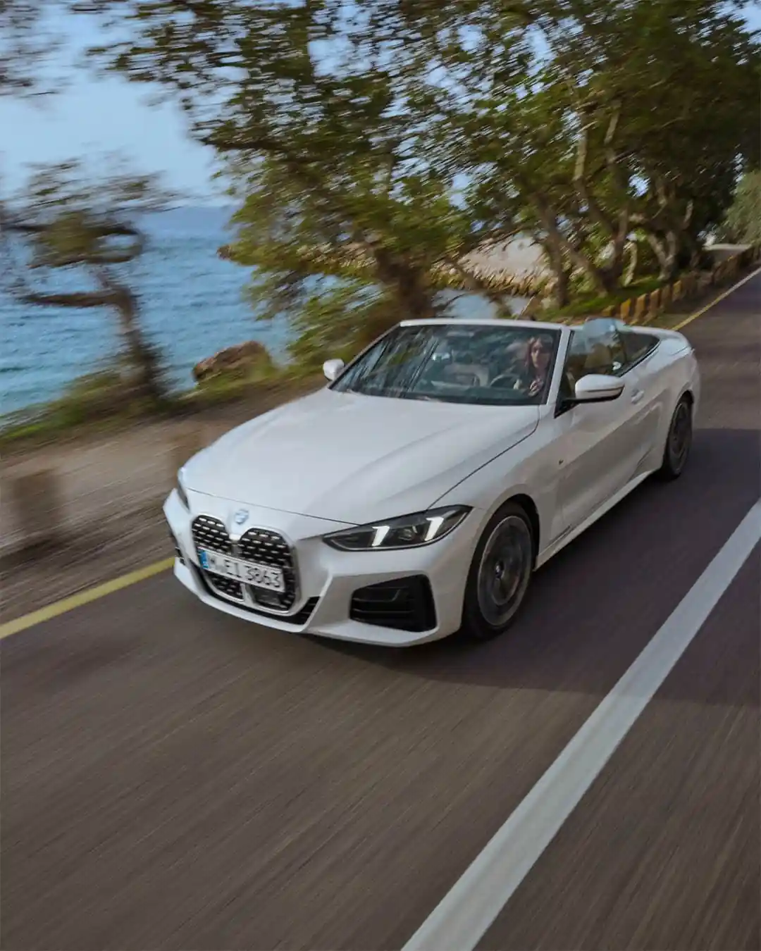 Yeni BMW 4 Seriya Convertible. Fərdi arxa oturacaqlarla dörd sərnişinin hamısı həm birinci, həm də ikinci cərgədə həyəcanlandıran sürücülükdən zövq ala bilərlər.
Yeni BMW 4 Seriya Convertible.
#THE4 #BMW #4Series #ImprotexMotors #BMWAzerbaijan
