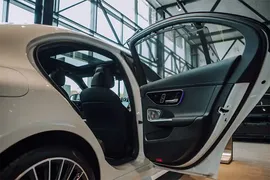 Mercedes C 200, 1.5 L, 2023 i̇l, 0 km, Bakı - Qiymət: 60 107 € - Tunel.az