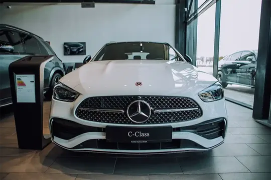 Mercedes C 200, 1.5 L, 2023 i̇l, 0 km, Bakı - Qiymət: 60 107 € - Tunel.az