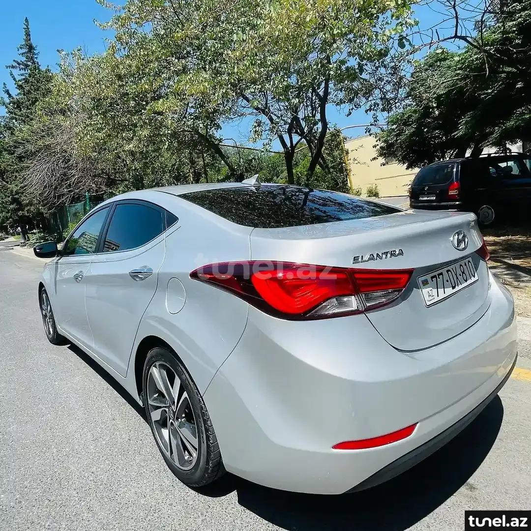 Hyundai Elantra 2016
