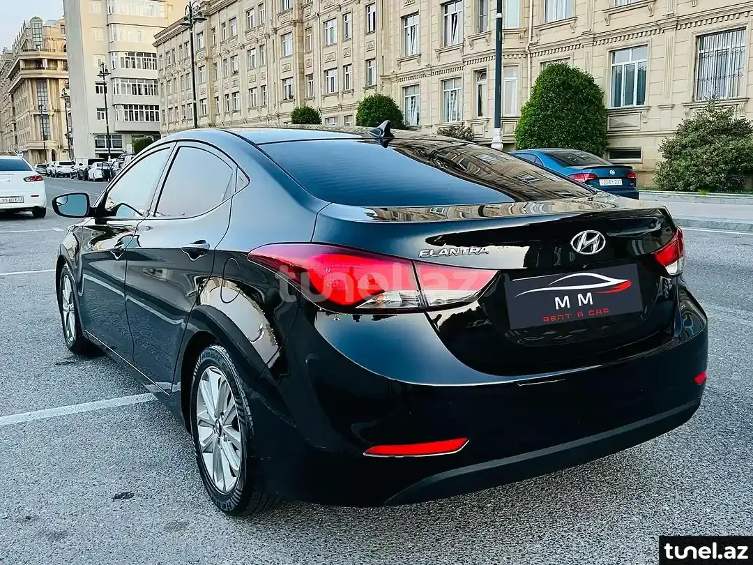 Hyundai Elantra 2013