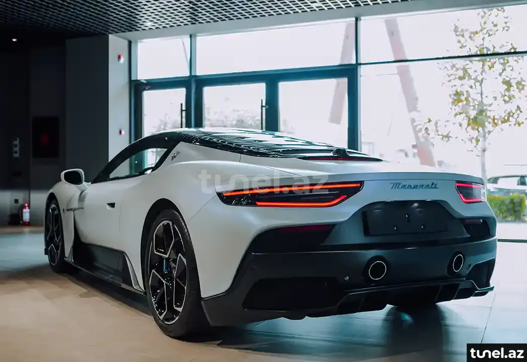 Maserati MC 20 2023
