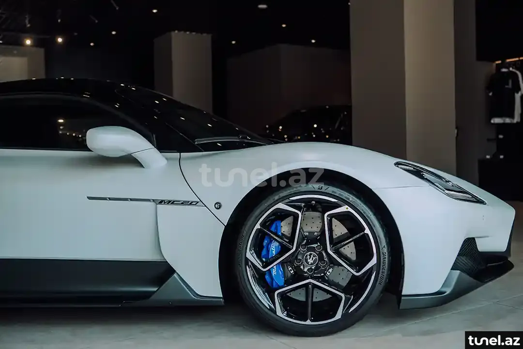 Maserati MC 20 2023